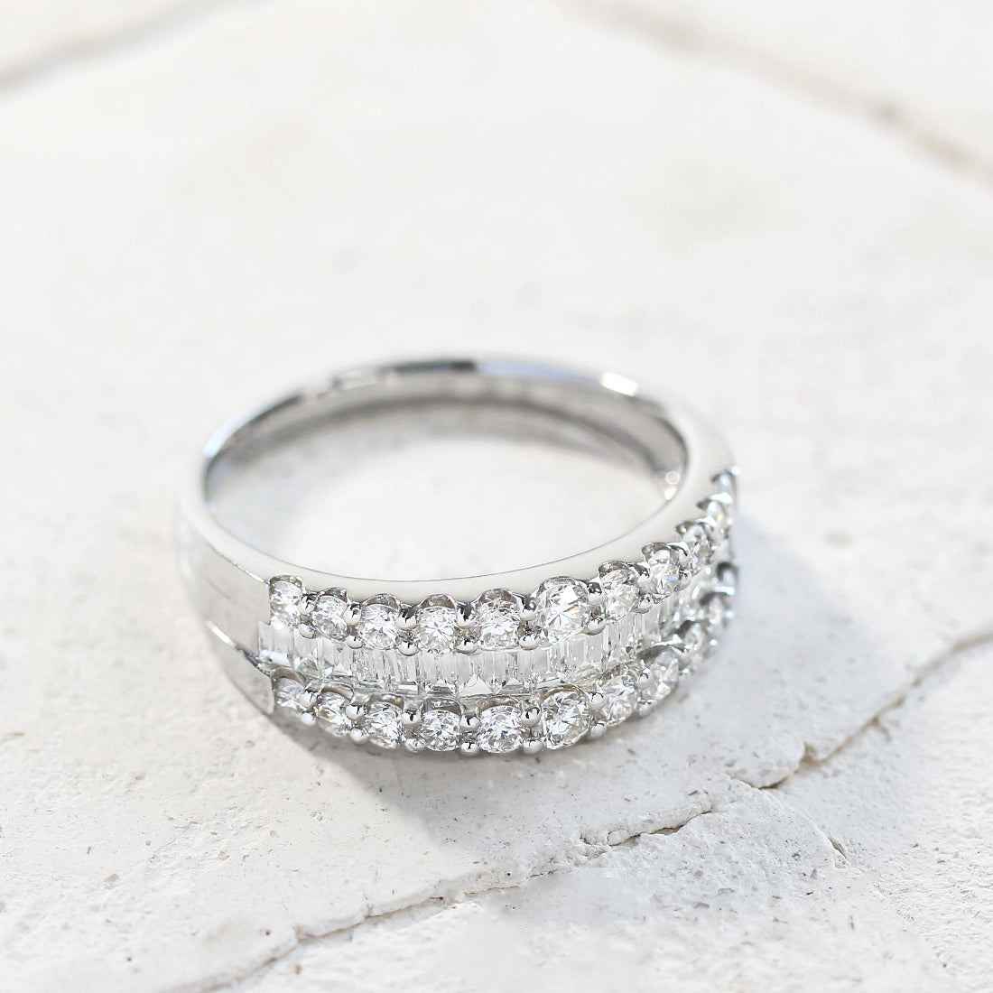 バゲット＆ラウンド　ハーフエタニティダイヤモンドリング SM　PT