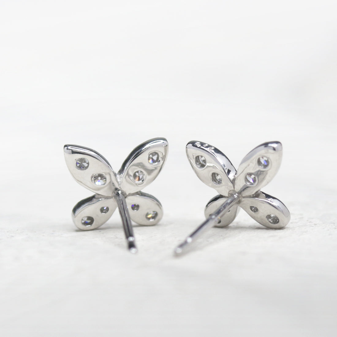 Papillon BB -パピヨン BB-<br>プチ・ダイヤモンドピアス　PT